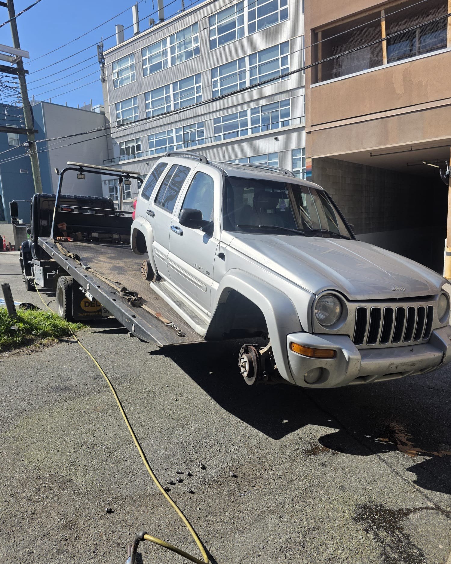 Free scrap car towing in Vancouver